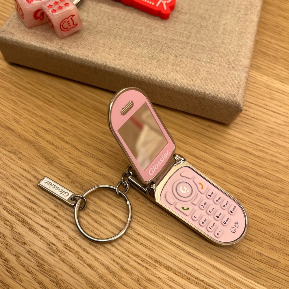 Glossier Flip Phone Keychain a compact mirror New in bag! New York SOHO limited - Picture 6 of 11